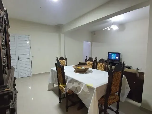 Casa com 240m² 3 quartos e 4 banheiros, à venda ou para alugar, no bairro Balneario Oceanópolis em Mongaguá
