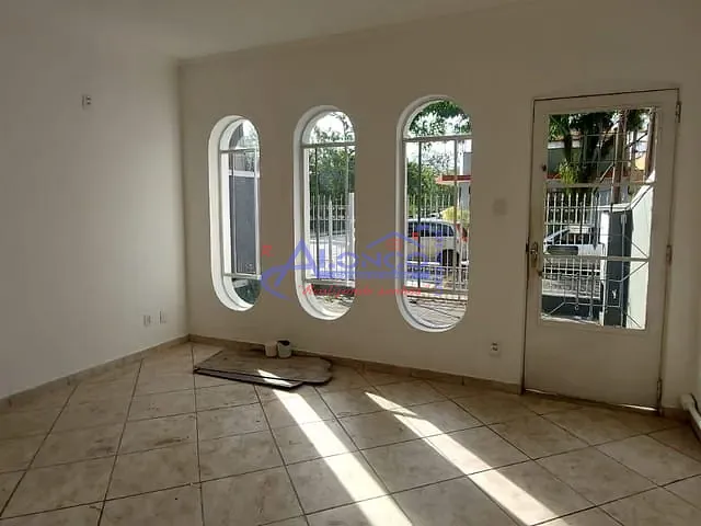 Casa com 133m², para alugar, no bairro Centro em Jacareí