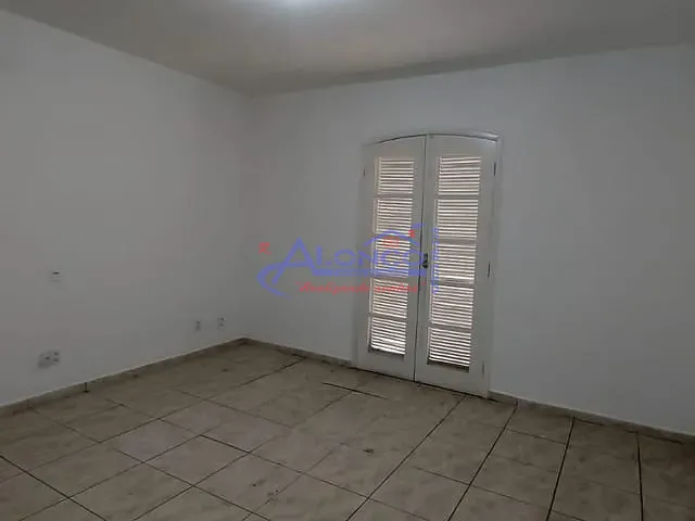 Casa com 133m², para alugar, no bairro Centro em Jacareí