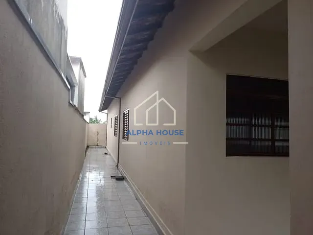 Casa com 250m² 3 quartos e 2 banheiros, à venda, no bairro Conjunto Residencial Araretama em Pindamonhangaba