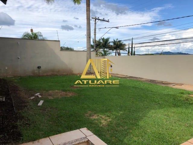 Casa com 270m², à venda, no bairro FÁTIMA II em Pouso Alegre