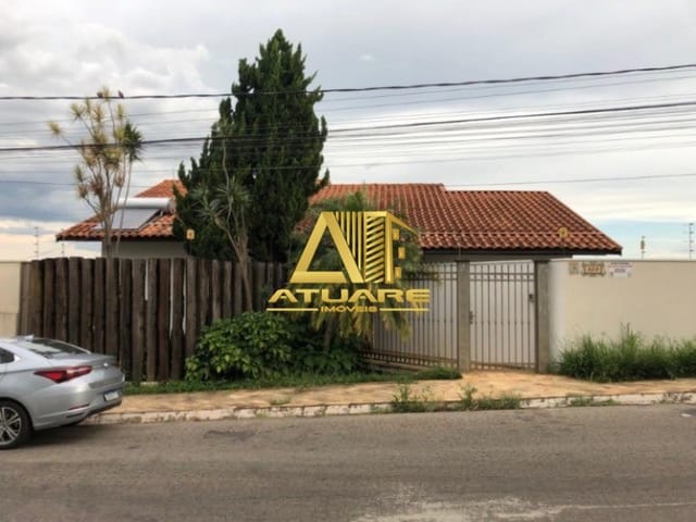 Casa com 270m², à venda, no bairro FÁTIMA II em Pouso Alegre