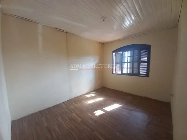 Casa com 325m² 2 quartos e 2 banheiros, à venda, no bairro Vila Cachoeirinha em Cachoeirinha