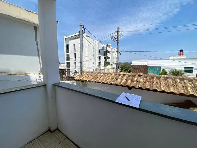 Casa 4 quartos e 1 banheiro, à venda, no bairro Aeroporto em Juiz de Fora