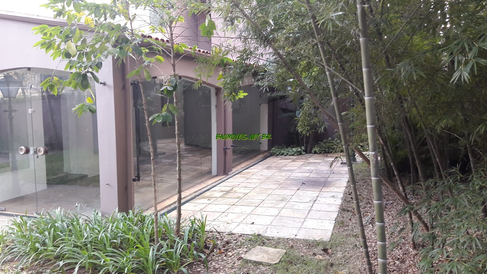 Casa à venda com 4 quartos, 576m² - Foto 9