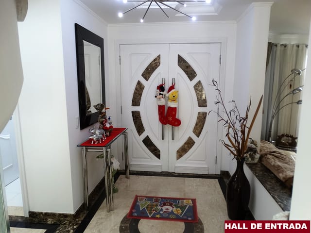 Casa com 400m² 4 quartos e 6 banheiros, à venda, no bairro Estrela em Ponta Grossa