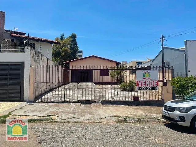 Casa com 400m² 3 quartos e 2 banheiros, à venda, no bairro Centro em Anápolis