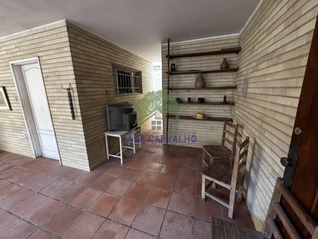 Casa 4 quartos e 3 banheiros, à venda, no bairro Centro em Corumbá
