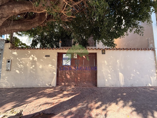 Casa 4 quartos e 3 banheiros, à venda, no bairro Centro em Corumbá