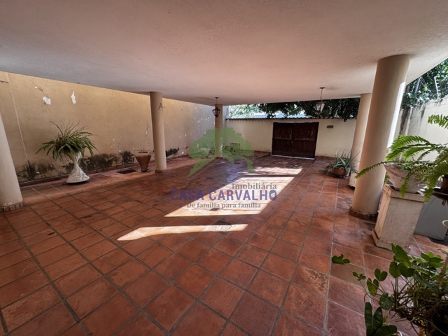 Casa 4 quartos e 3 banheiros, à venda, no bairro Centro em Corumbá