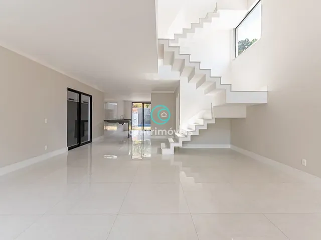 Casa com 350m² 4 quartos e 7 banheiros, à venda, no bairro Barra da Tijuca em Rio de Janeiro