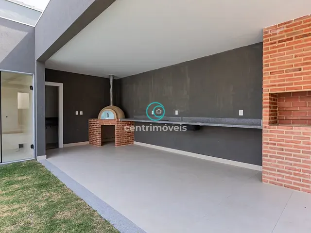 Casa com 350m² 4 quartos e 7 banheiros, à venda, no bairro Barra da Tijuca em Rio de Janeiro