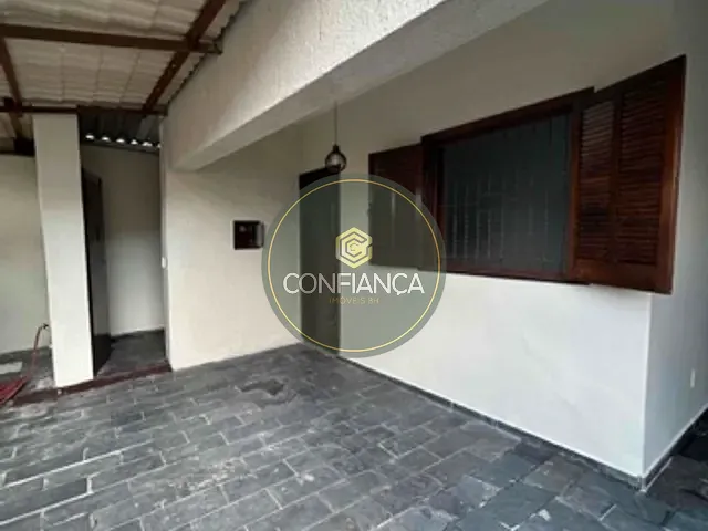 Casa com 330m² 3 quartos e 2 banheiros, à venda, no bairro Concórdia em Belo Horizonte
