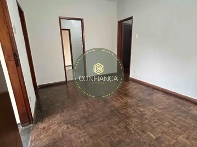 Casa com 330m² 3 quartos e 2 banheiros, à venda, no bairro Concórdia em Belo Horizonte