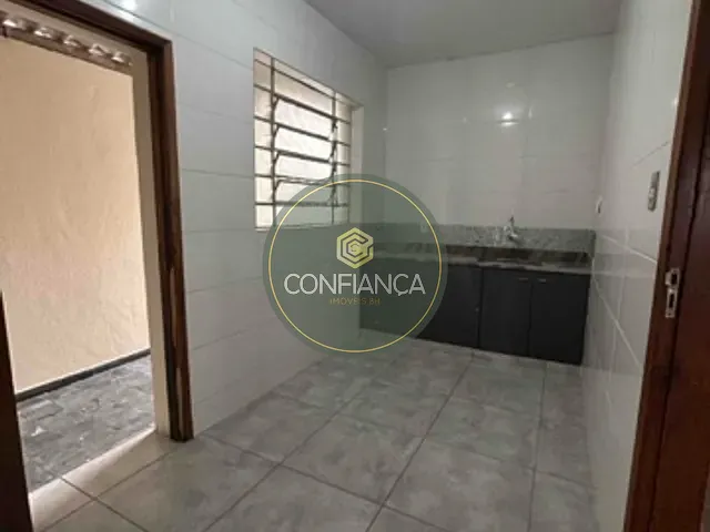 Casa com 330m² 3 quartos e 2 banheiros, à venda, no bairro Concórdia em Belo Horizonte
