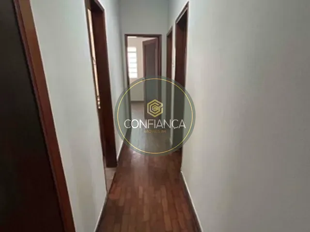 Casa com 330m² 3 quartos e 2 banheiros, à venda, no bairro Concórdia em Belo Horizonte