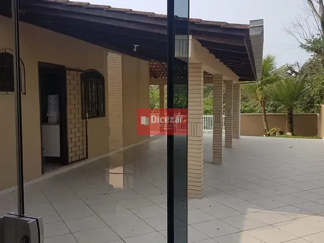 Casa com 540m² 4 quartos e 4 banheiros, à venda, no bairro Praia Alegre em Penha
