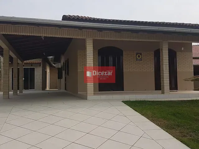 Casa com 540m² 4 quartos e 4 banheiros, à venda, no bairro Praia Alegre em Penha