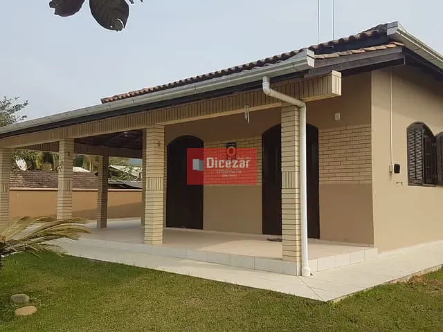 Casa com 540m² 4 quartos e 4 banheiros, à venda, no bairro Praia Alegre em Penha