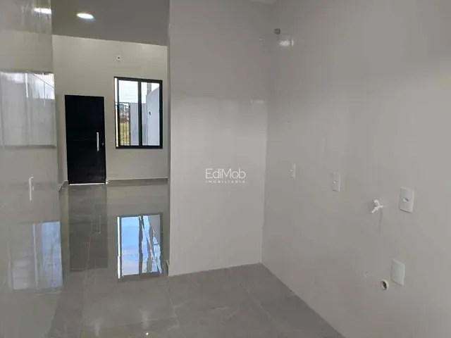 Casa com 114m² 2 quartos e 1 banheiro, à venda, no bairro Positano em Cascavel