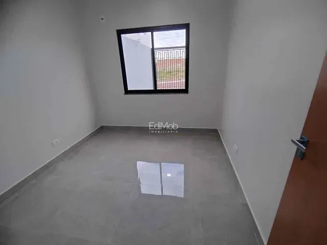 Casa com 114m² 2 quartos e 1 banheiro, à venda, no bairro Positano em Cascavel
