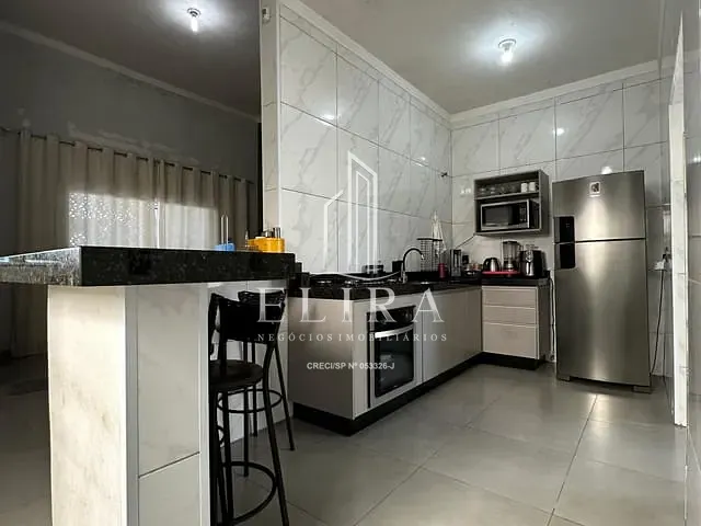 Casa com 200m² 3 quartos e 2 banheiros, à venda, no bairro Terrazul SM em Santa Bárbara D'Oeste