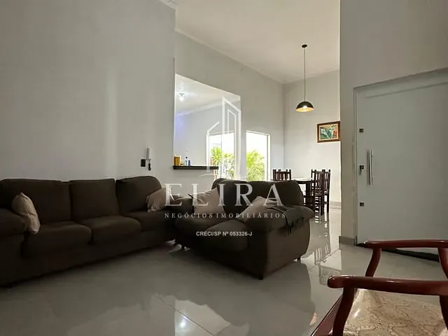 Casa com 200m² 3 quartos e 2 banheiros, à venda, no bairro Terrazul SM em Santa Bárbara D'Oeste