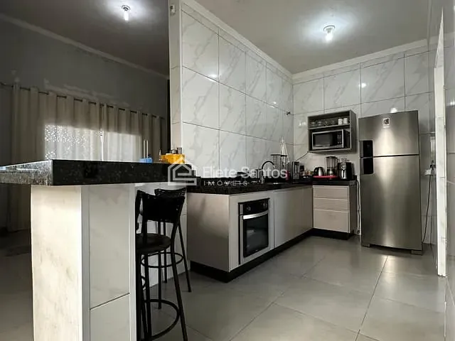 Casa com 200m² 3 quartos e 2 banheiros, à venda, no bairro Terrazul SM em Santa Bárbara D'Oeste