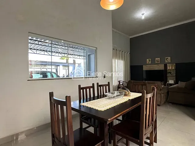 Casa com 200m² 3 quartos e 2 banheiros, à venda, no bairro Terrazul SM em Santa Bárbara D'Oeste