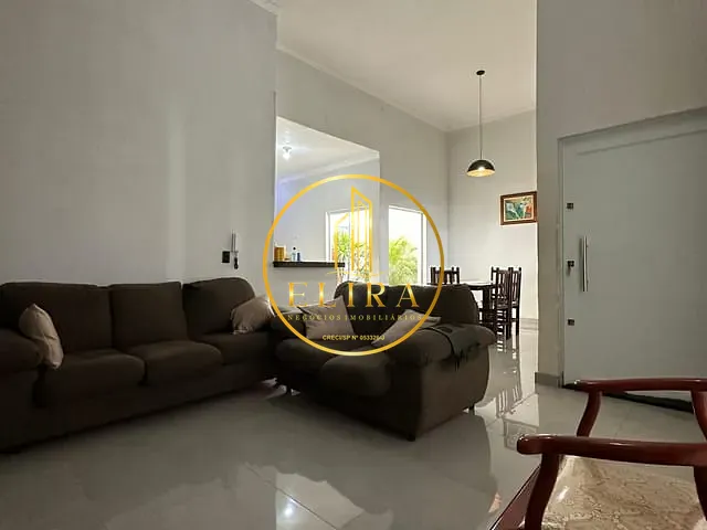 Casa com 200m² 3 quartos e 2 banheiros, à venda, no bairro Terrazul SM em Santa Bárbara D'Oeste