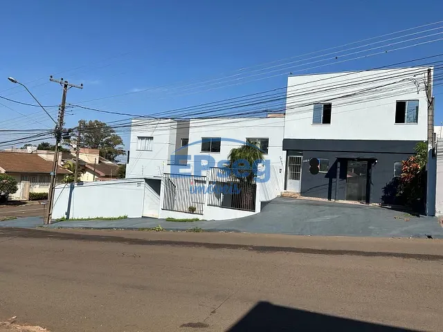 Sobrado com 360m² 7 quartos e 6 banheiros, à venda, no bairro Vila Santana em Cambé
