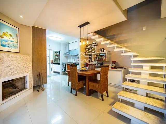 Casa com 118m² 3 quartos e 3 banheiros, à venda, no bairro Chácara Pavoeiro em Cotia