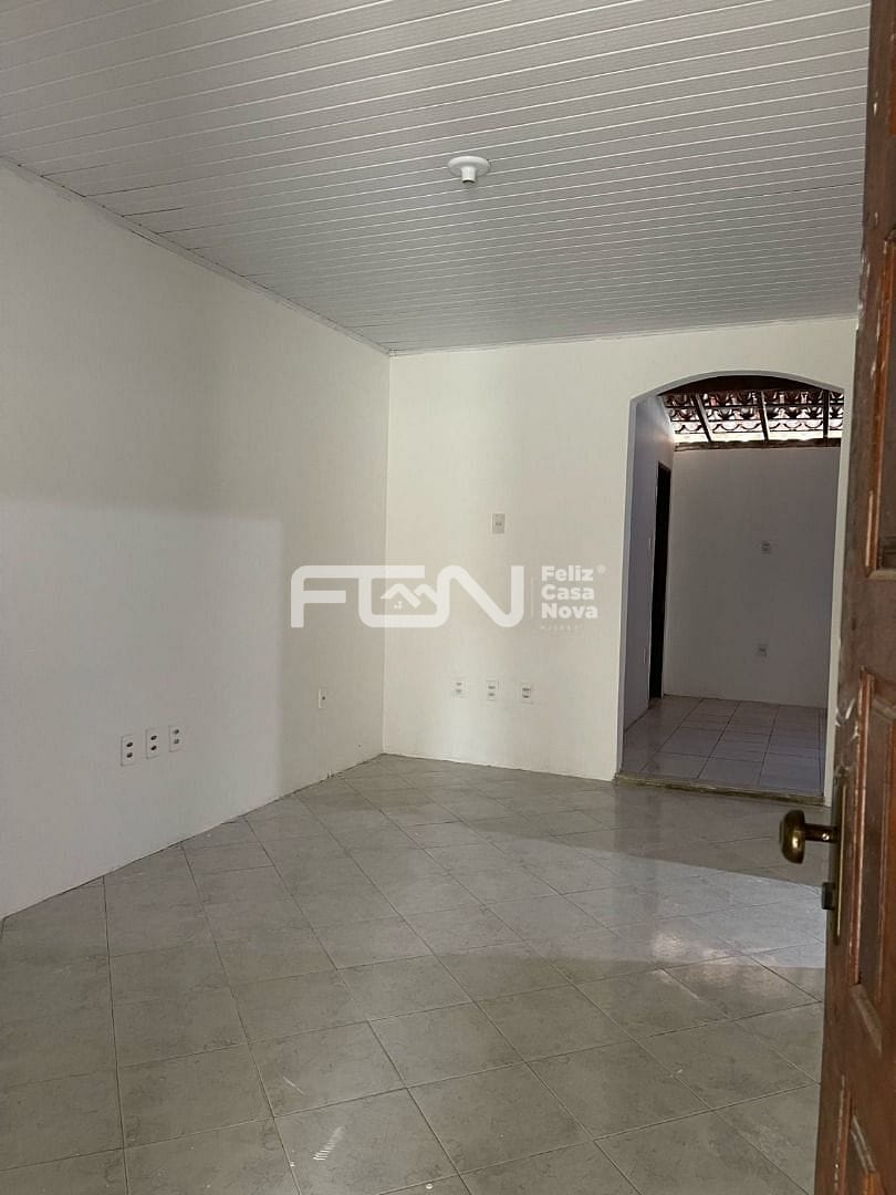 Casa à venda com 2 quartos, 10m² - Foto 5