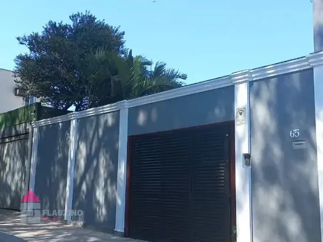 Casa com 300m² 3 quartos e 2 banheiros, à venda, no bairro Parque Maria Helena em São Paulo