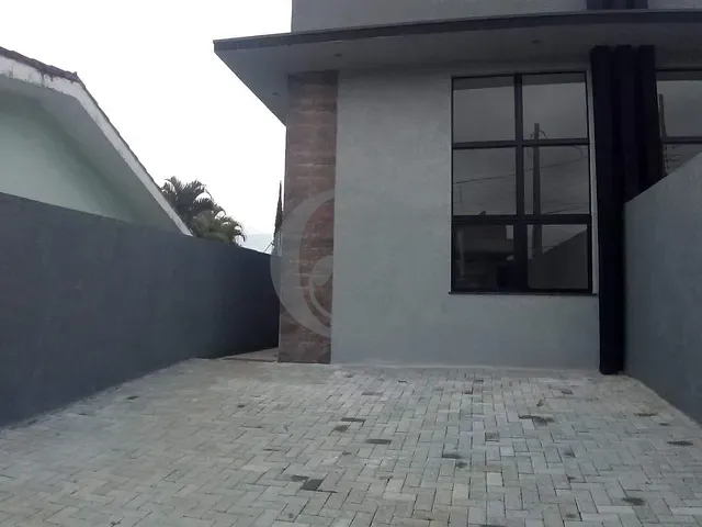 Casa com 230m² 3 quartos e 4 banheiros, à venda, no bairro Jardim das Flores em Atibaia