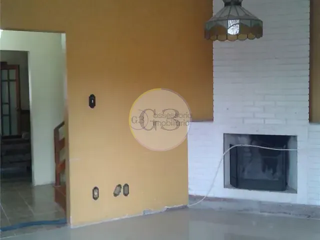 Casa 4 quartos e 2 banheiros, à venda, no bairro Fragata em Pelotas