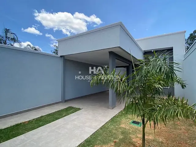Casa com 250m² 3 quartos e 3 banheiros, à venda, no bairro Bairro das Indústrias em Senador Canedo
