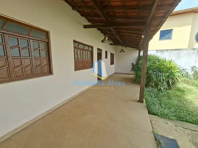 Casa com 360m² 2 quartos e 1 banheiro, à venda, no bairro Candeias em Vitória da Conquista