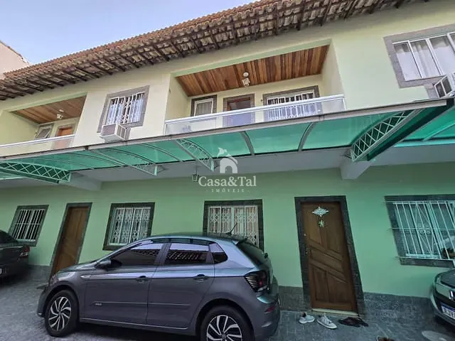 Casa 2 quartos e 3 banheiros, à venda, no bairro Vila Valqueire em Rio de Janeiro