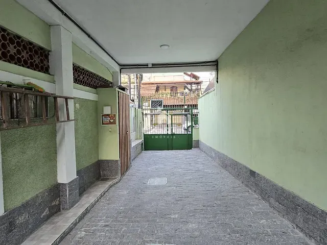 Casa 2 quartos e 3 banheiros, à venda, no bairro Vila Valqueire em Rio de Janeiro