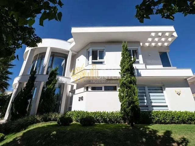 Casa com 470m² 4 quartos e 5 banheiros, à venda, no bairro Jurerê Internacional em Florianópolis
