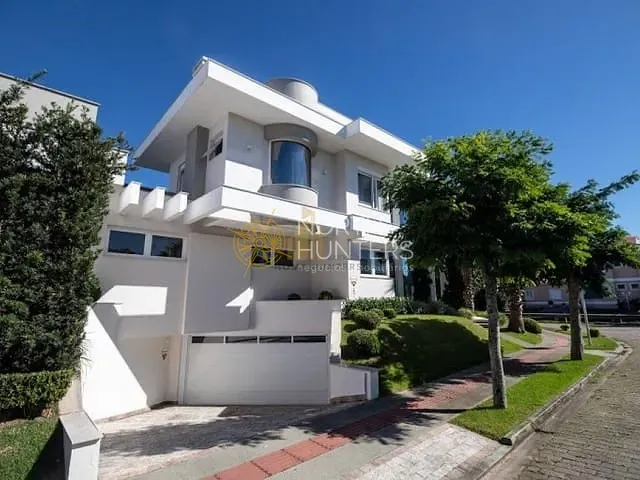 Casa com 470m² 4 quartos e 5 banheiros, à venda, no bairro Jurerê Internacional em Florianópolis