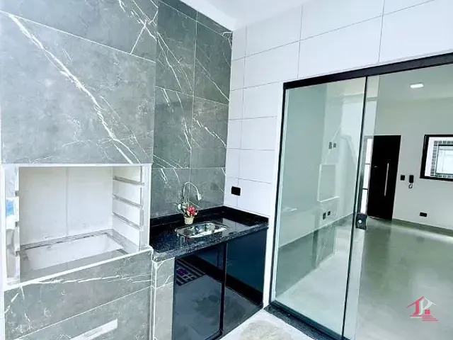 Casa 2 quartos e 3 banheiros, à venda, no bairro Laranjeiras em Itanhaém