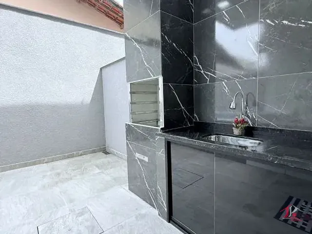 Casa 2 quartos e 3 banheiros, à venda, no bairro Laranjeiras em Itanhaém
