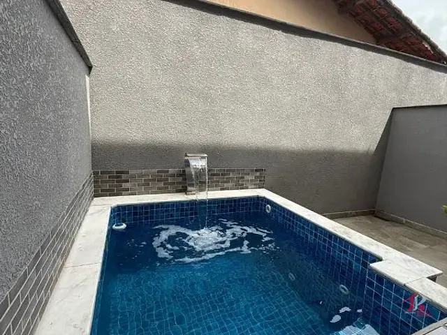 Casa 2 quartos e 3 banheiros, à venda, no bairro Laranjeiras em Itanhaém