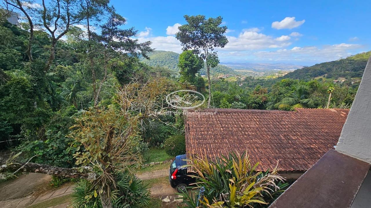 Casa à venda com 4 quartos, 150m² - Foto 18