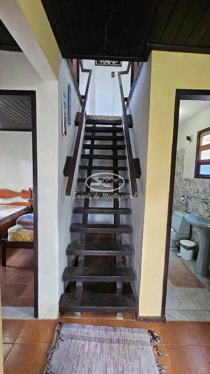 Casa à venda com 4 quartos, 150m² - Foto 13