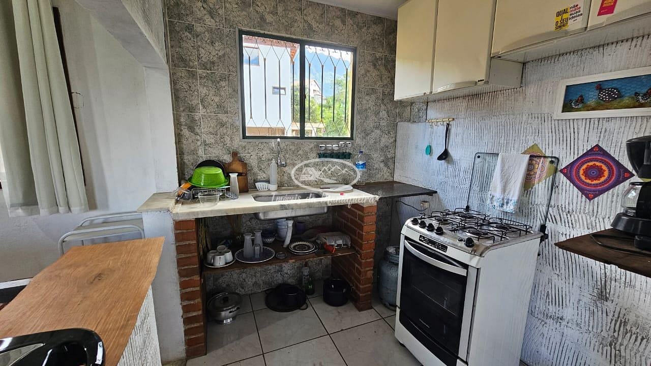 Casa à venda com 4 quartos, 150m² - Foto 16