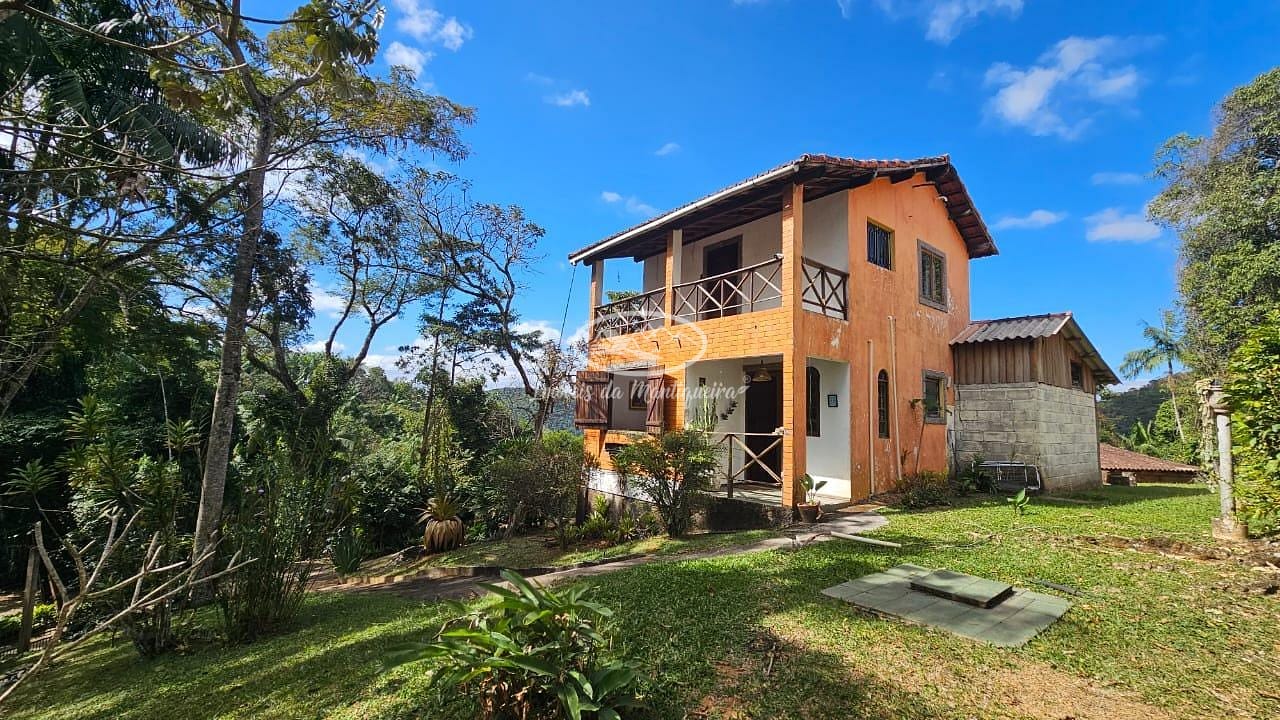 Casa à venda com 4 quartos, 150m² - Foto 2