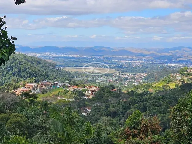 Casa com 670m² 4 quartos e 3 banheiros, à venda, no bairro Fazendinha (Penedo) em Itatiaia